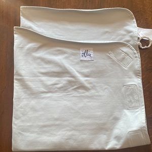 Ollie Swaddle in Grey